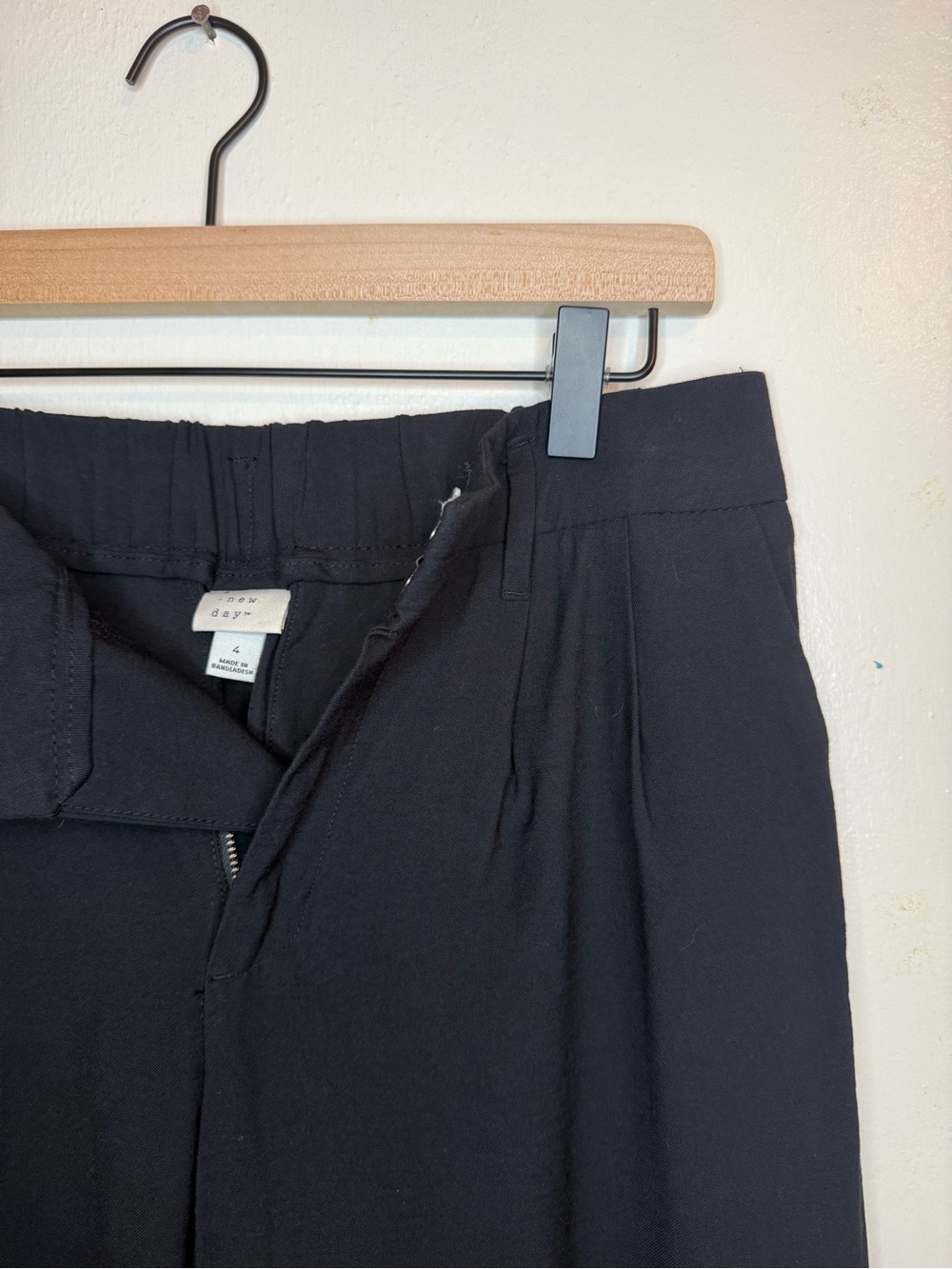 a new day Black Straight-Leg Women's Pants - Size 4 - Picture 5 of 5